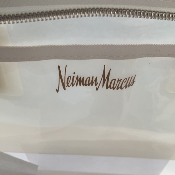 Neiman Marcus Zippered Tote NWOT - Picture 3 of 5